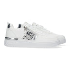 Zapatillas urbanas con detalles metálicos – estilo moderno y comodidad diaria -Blanco