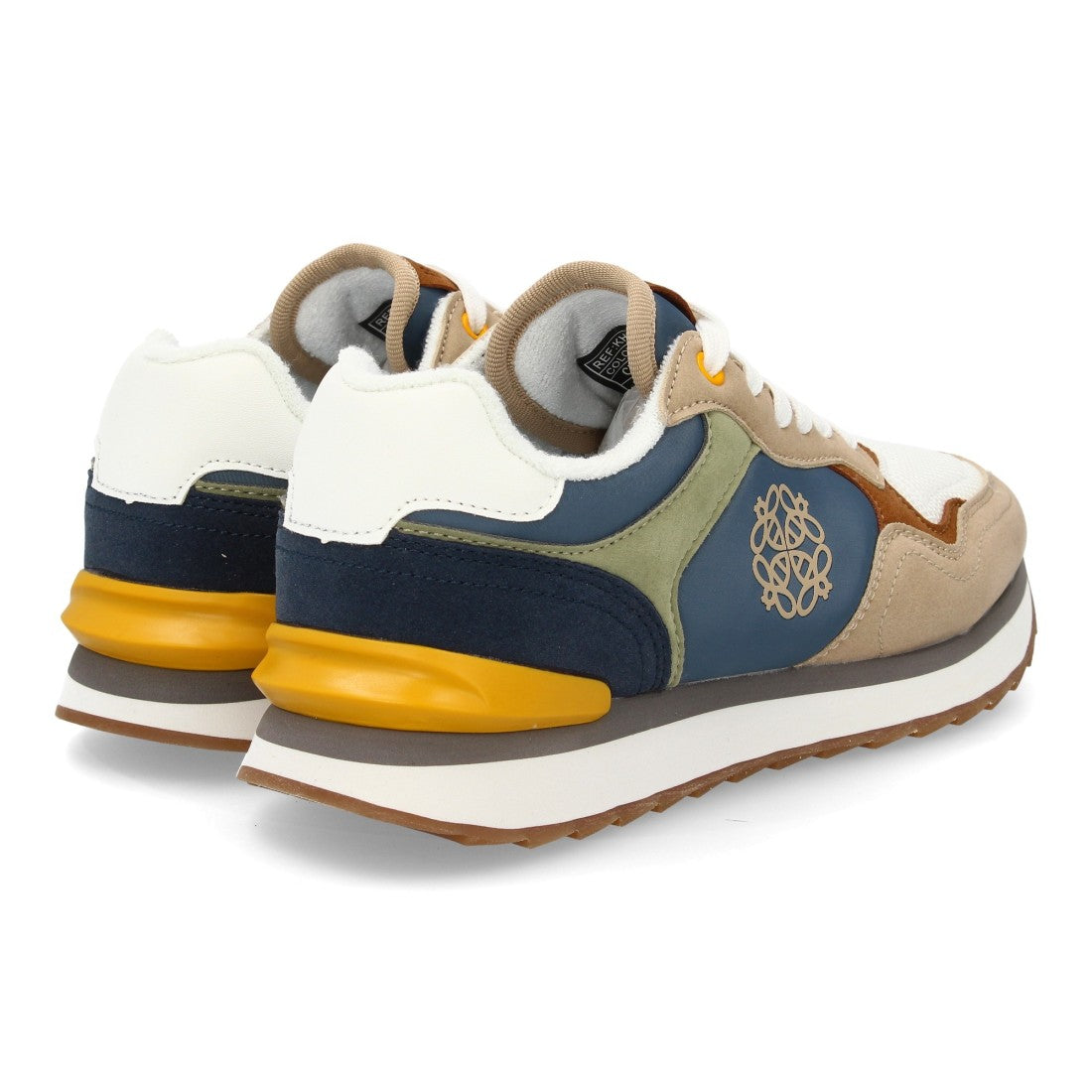 Zapatilla Urbana con Paneles Multicolor - con Detalle Amarillo