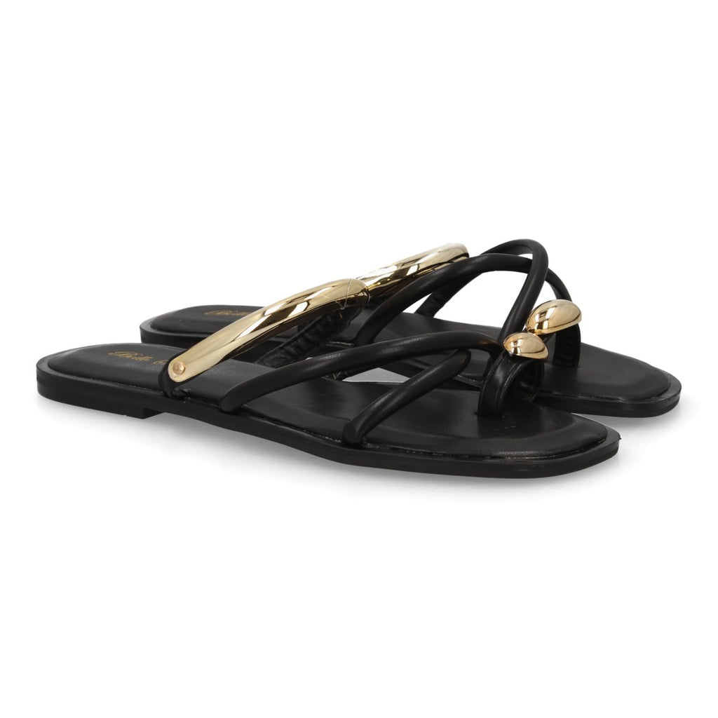 Sandalia plana mujer de tiras con adorno metálico- L2888-Negro