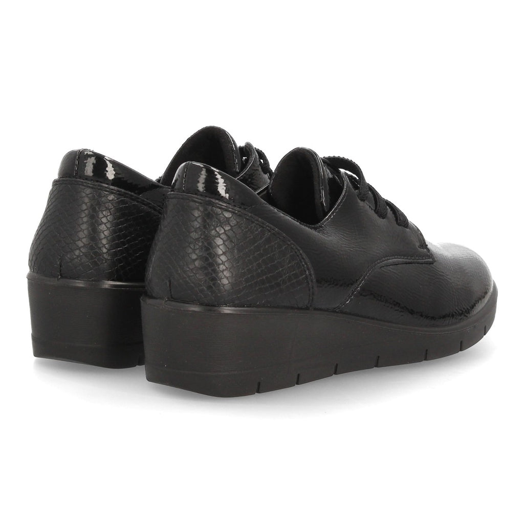Zapatos de Mujer con Cuña, Cordones y Acabado Brillante -Negro