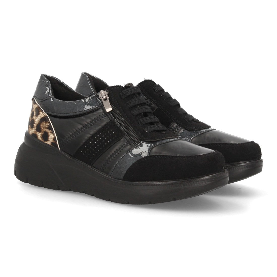 Zapatillas de Mujer con Cuña, Plataforma y Detalles de Texturas -Negro