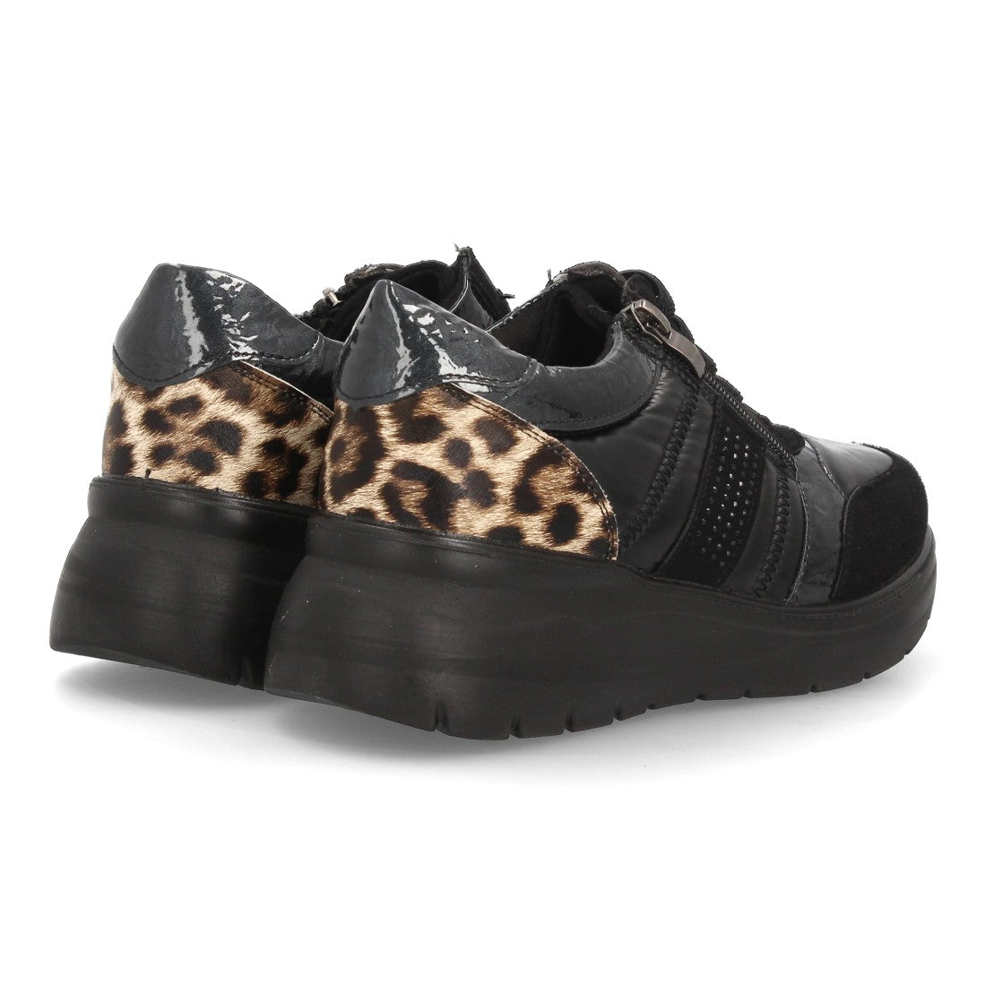 Zapatillas de Mujer con Cuña, Plataforma y Detalles de Texturas -Negro