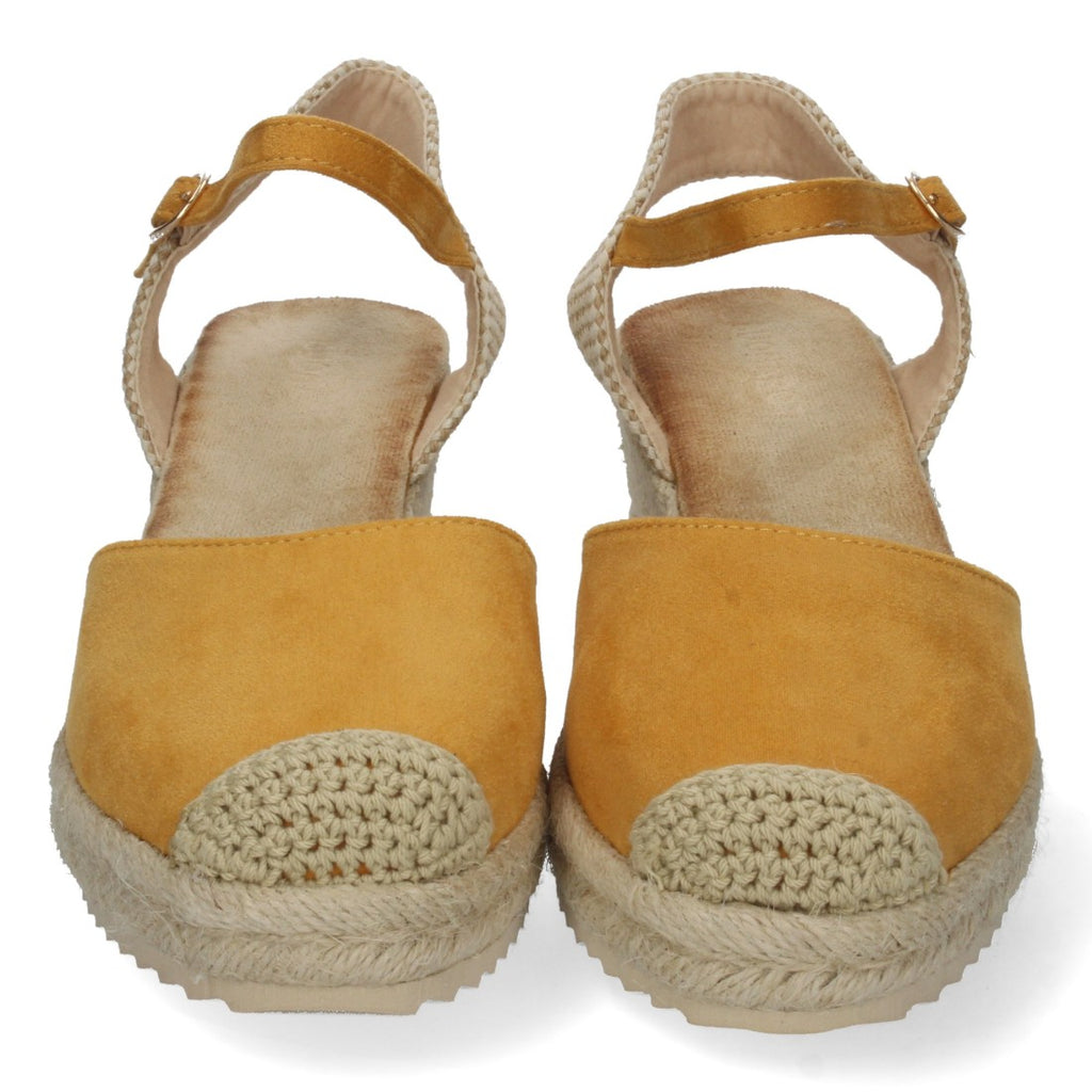 Sandalia de Cuña con Pala Cerrada Amarillo
