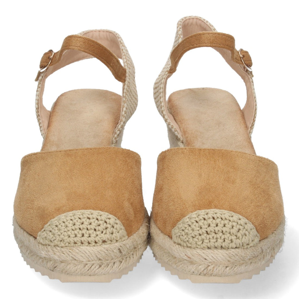 Sandalia de Cuña con Pala Cerrada Camel