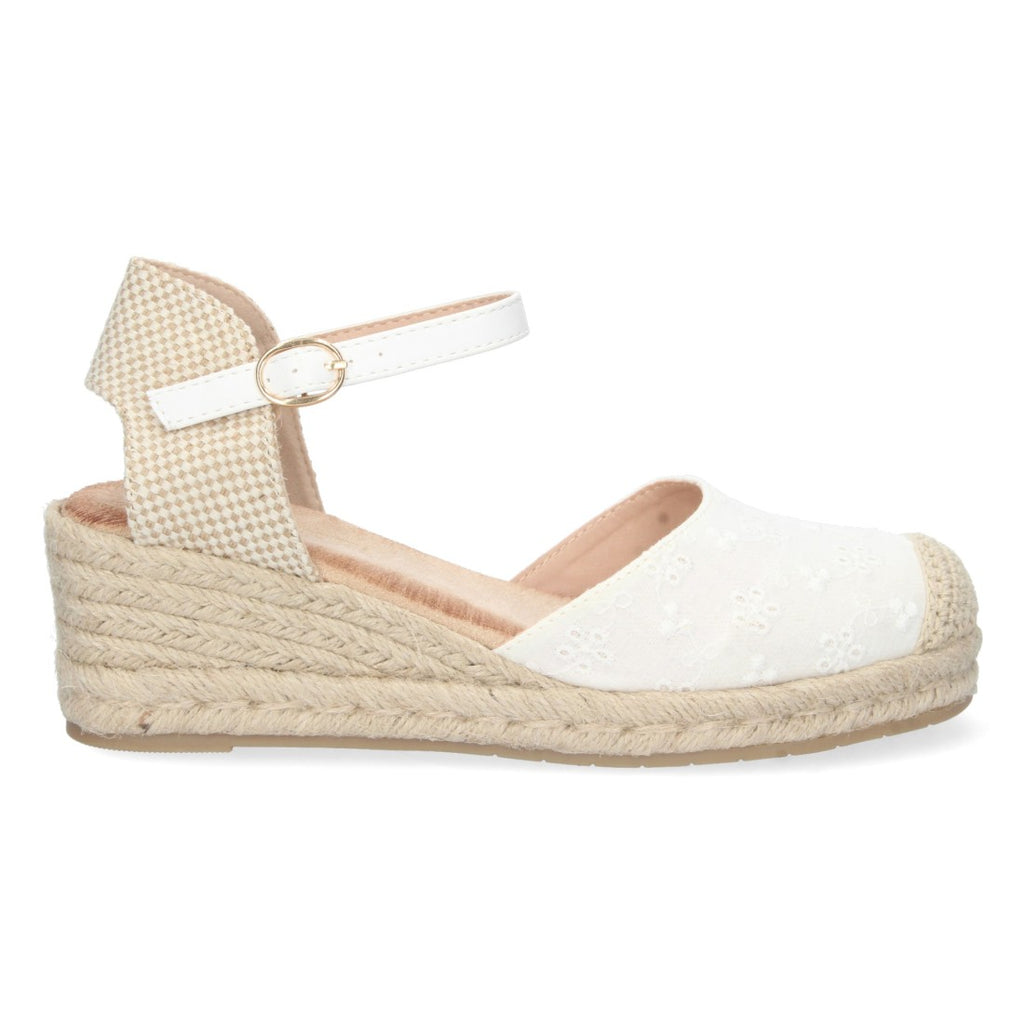 Sandalia de Cuña con Punta de Rafia y motivos florales Negra